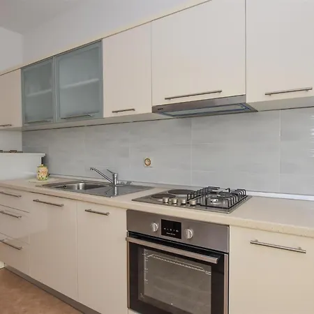 Rajko Apartment *