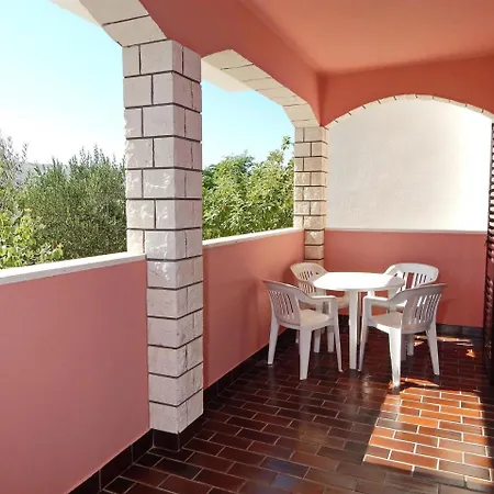 Apartment Rajko Pag Town