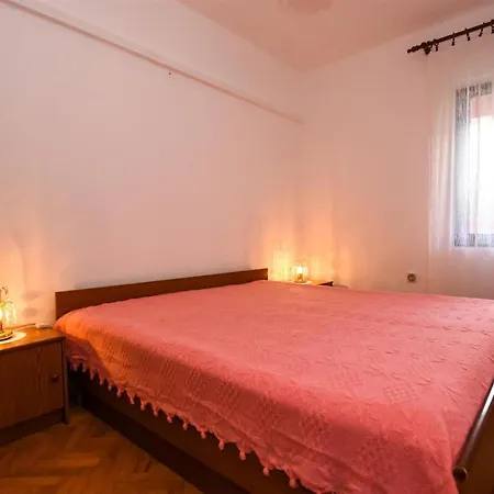 Rajko Apartment Pag Town