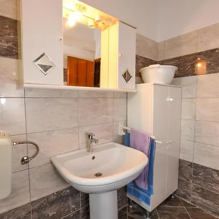 Apartment Rajko Pag Town