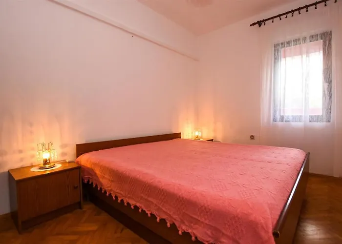 Rajko Апартаменты Паг